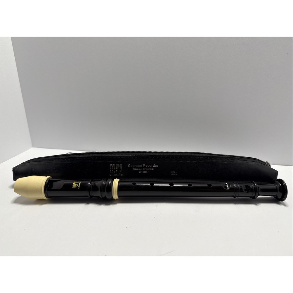 Soprano Recorder | Baroque Fingering System | #211202 MPI Classic & Leather Bag